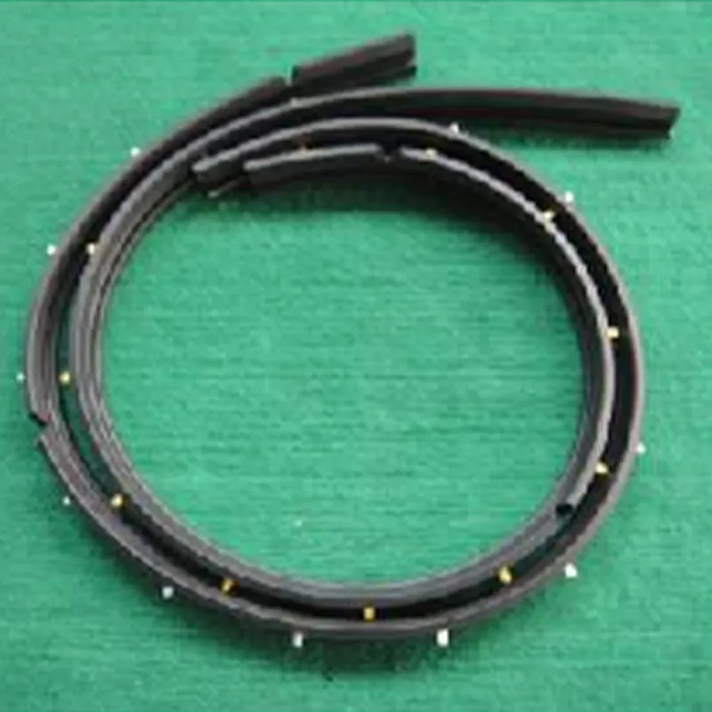 Уплотнитель двери автомобиля (8)