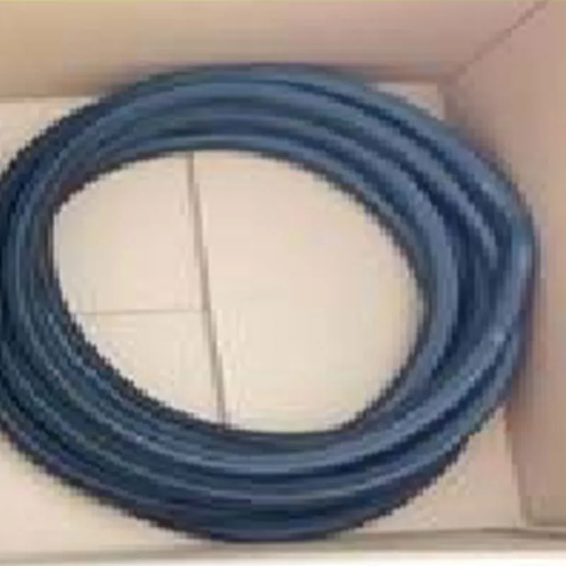 Уплотнитель дверной рамы (2)