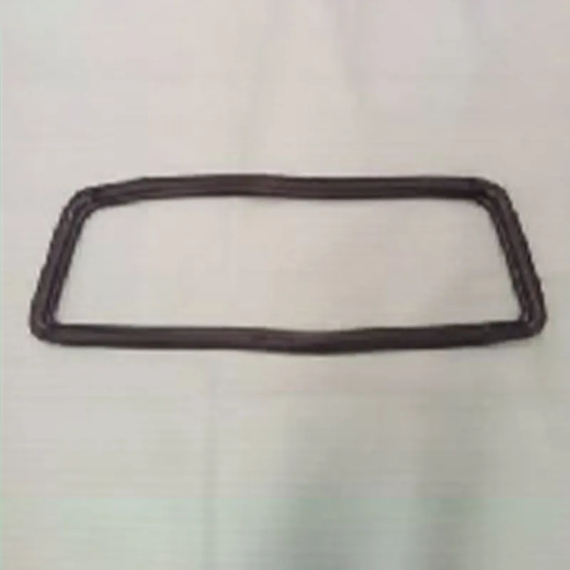 Уплотнитель заднего стекла (2)